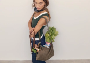 Брелок-подвеска в виде собаки и цветка- Заказать в России