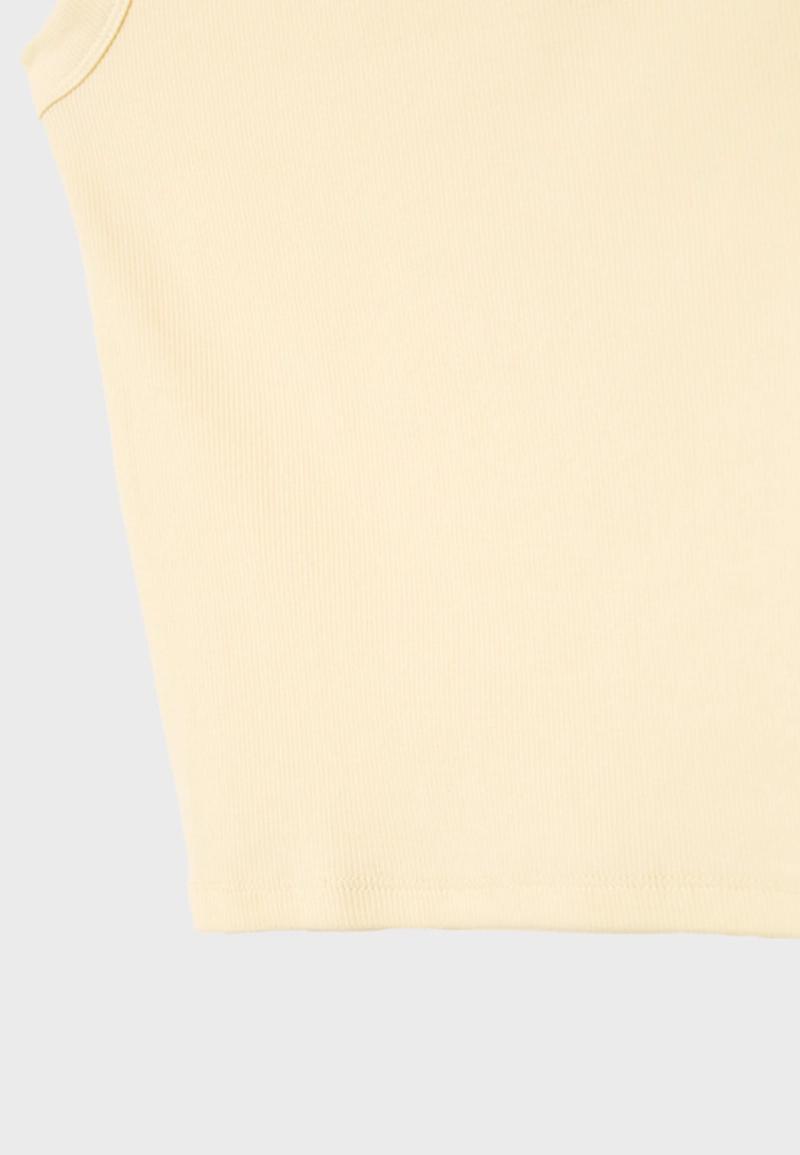 Майка в рубчик на бретелях