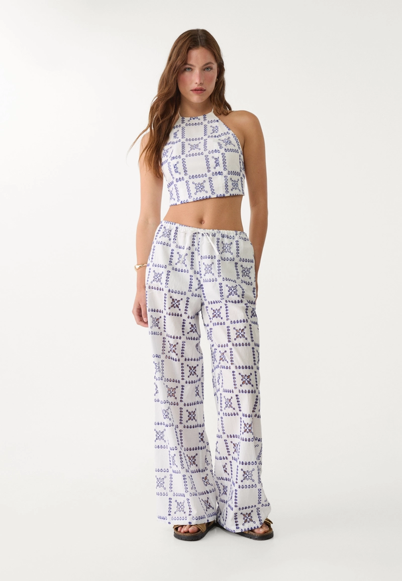 Топ халтер с вышивкой