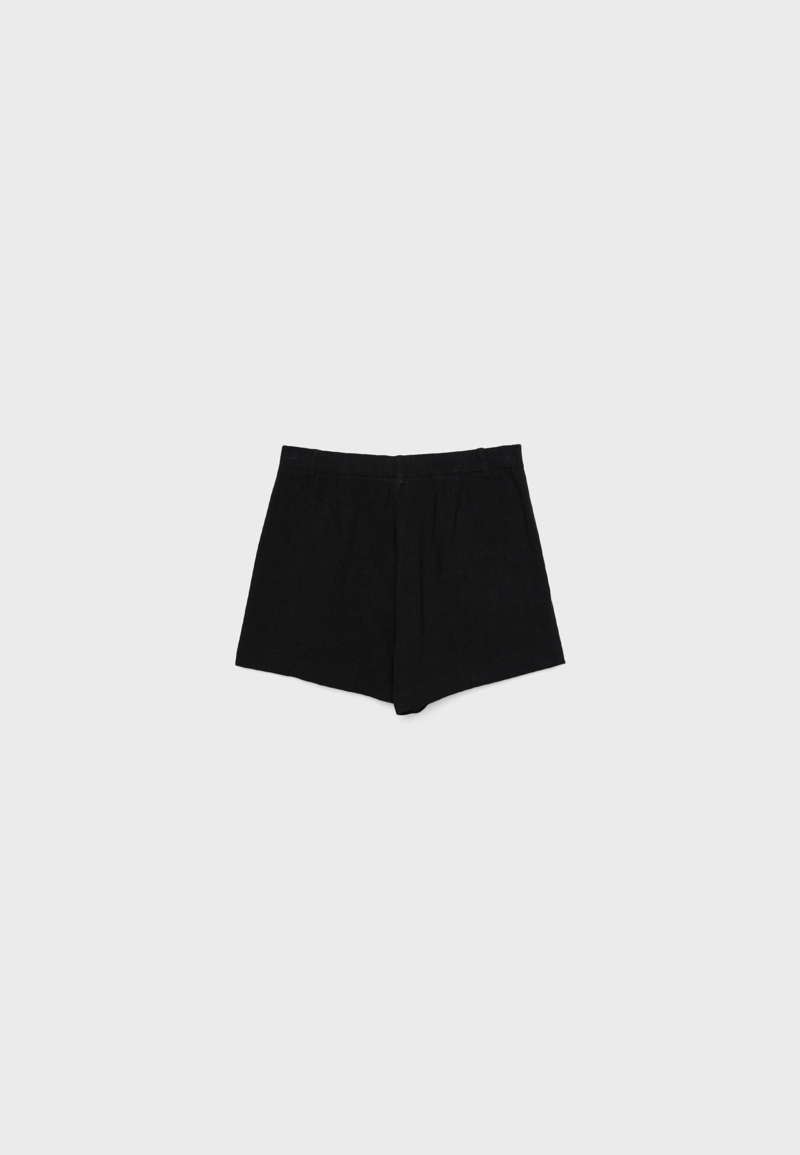 Шорты из струящейся ткани с льняной тканью