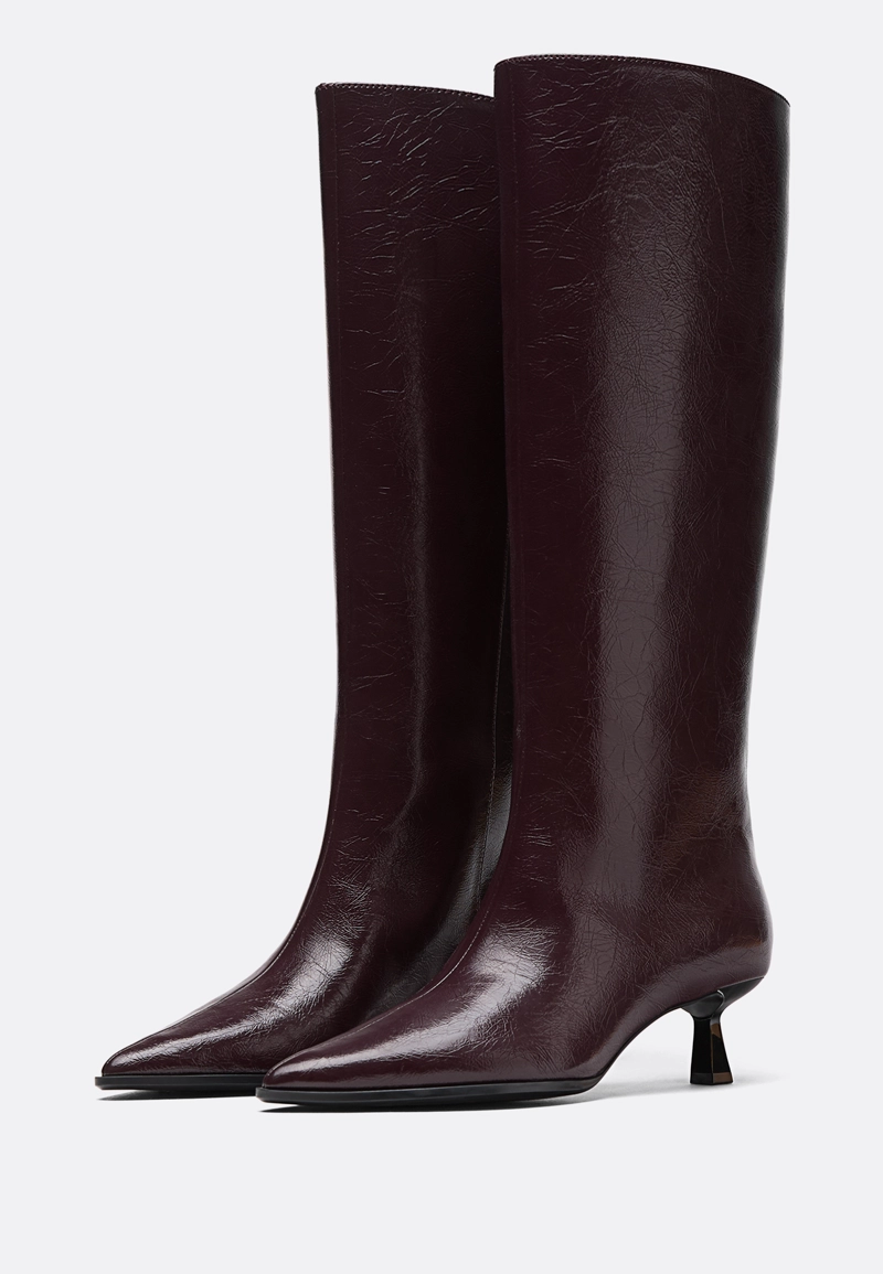 Сапоги на среднем тонком каблуке