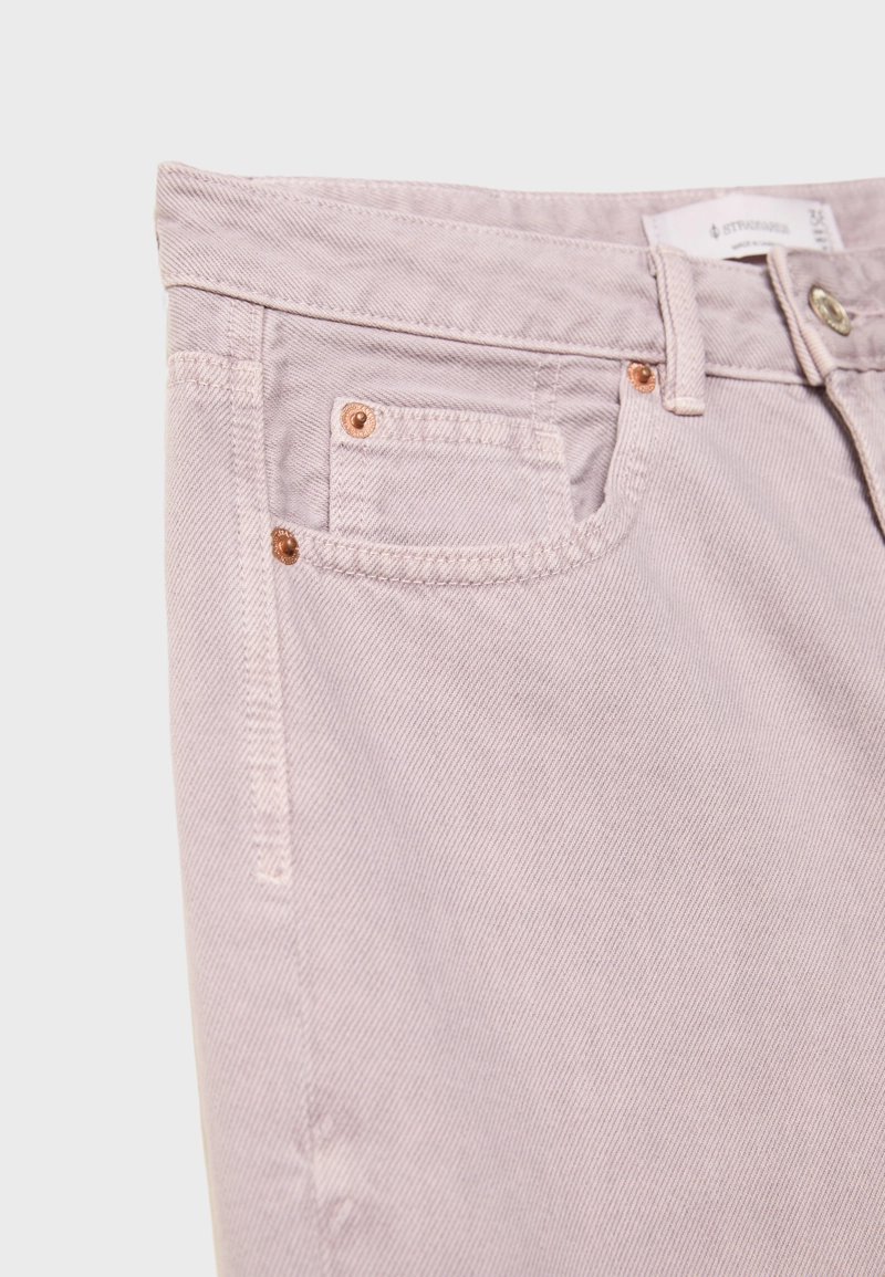 D92 Джинсы прямого широкого кроя