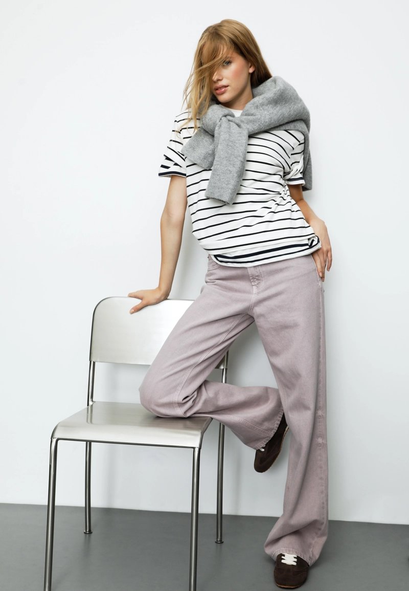 D92 Джинсы прямого широкого кроя