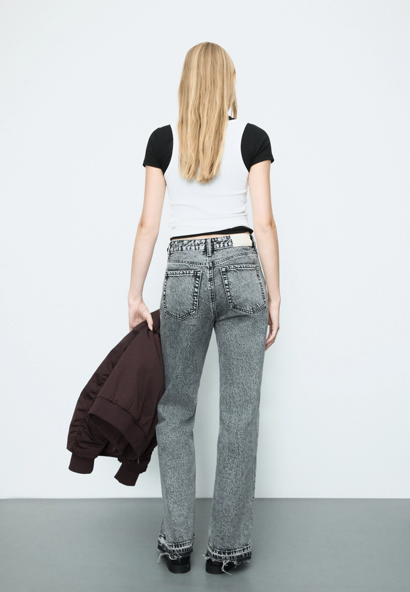 Джинсы прямого кроя