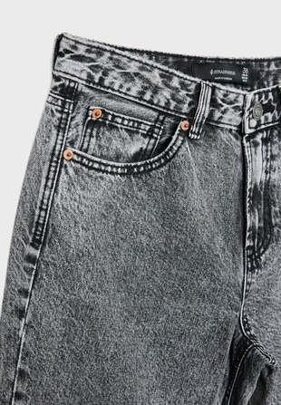 Джинсы прямого кроя- Заказать в России