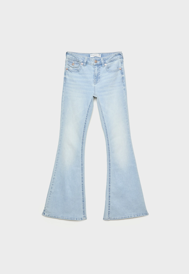 D04 Джинсы клеш с низкой посадкой