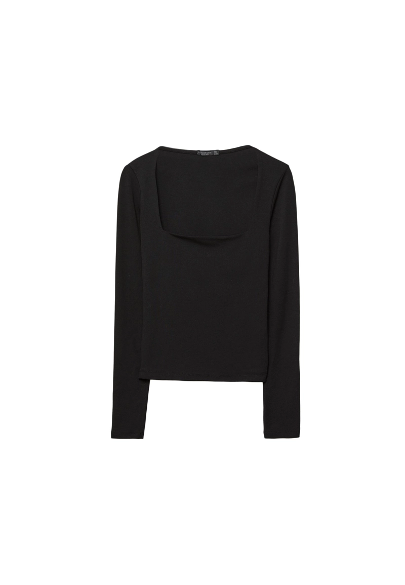 Базовая футболка с квадратным вырезом