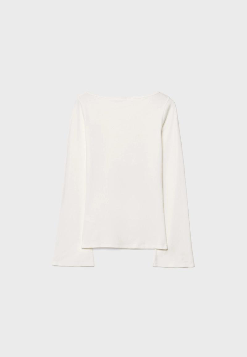 Базовая футболка с расклешенными рукавами