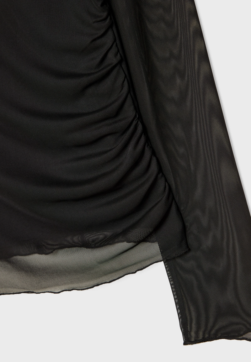 Асимметричная футболка из полупрозрачной ткани