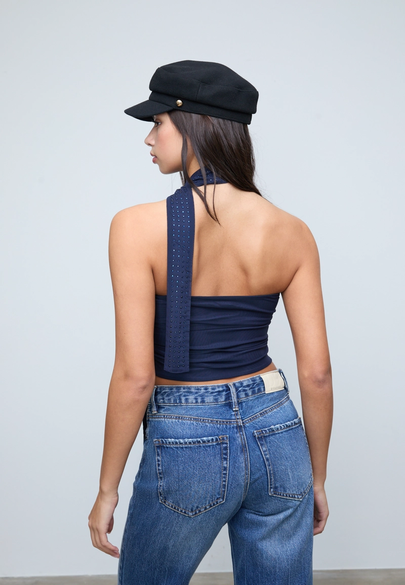 Топ бандо с блестящей отделкой и платком