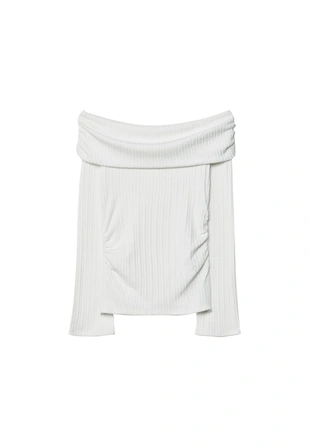 Футболка с присборенными открытыми плечами- Заказать в России