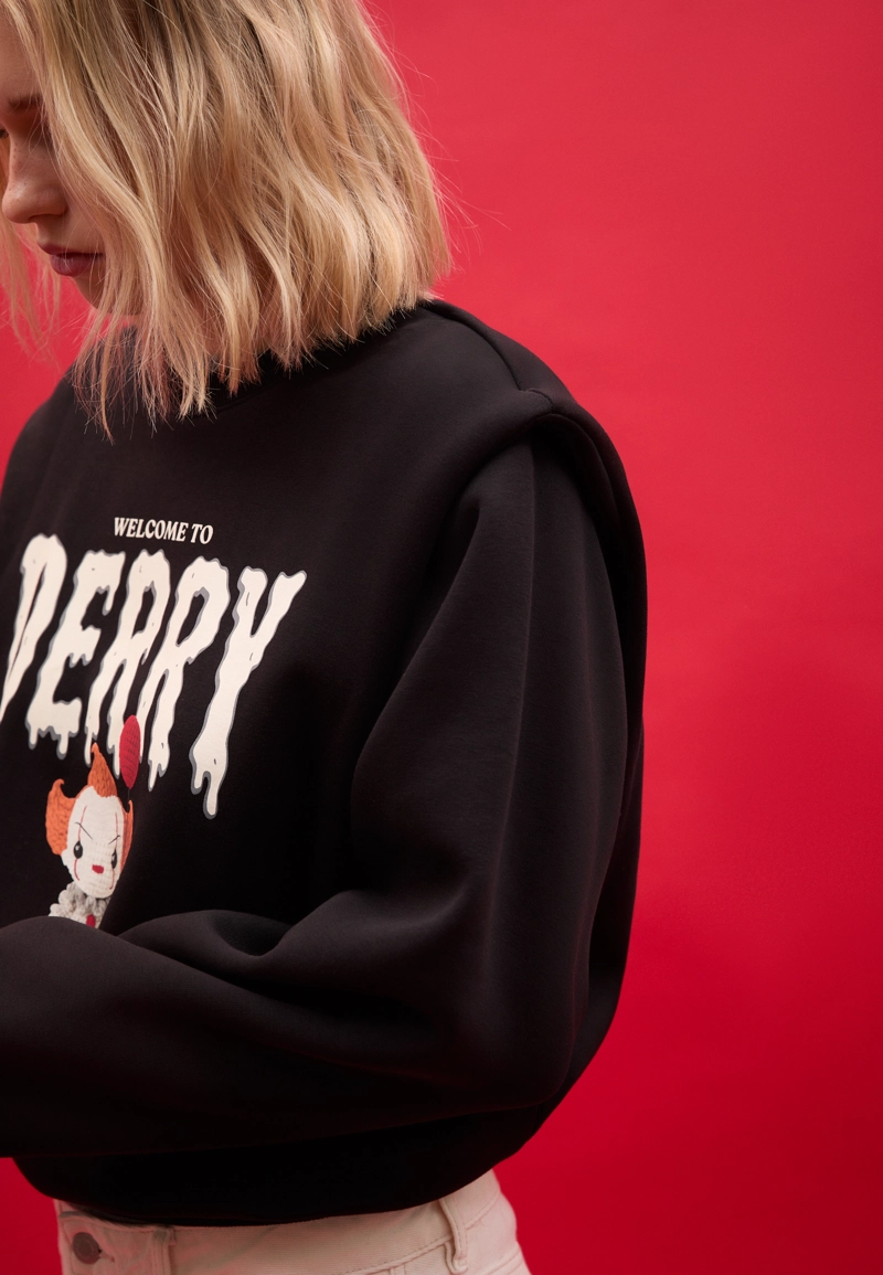 Толстовка с подплечниками IT