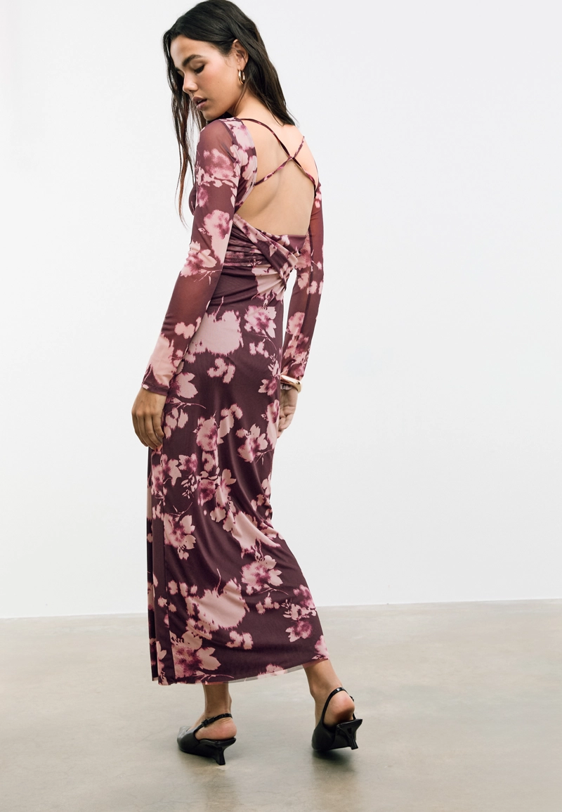 Платье миди из полупрозрачной ткани с открытой спиной