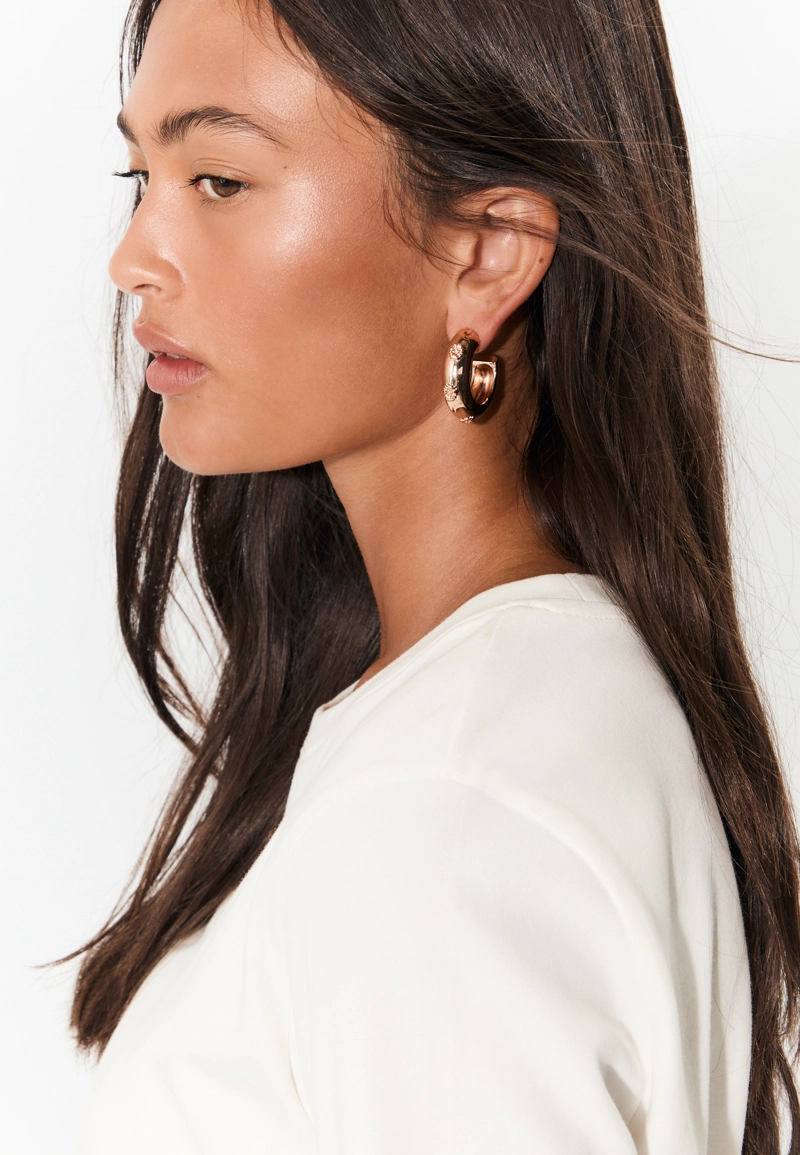 Набор из 2 серег с объемными цветами