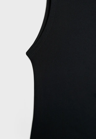 Футболка без рукавов с вырезом «лодочка»- Заказать в России