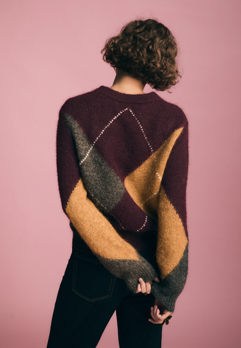 Вязаный джемпер в ромбы