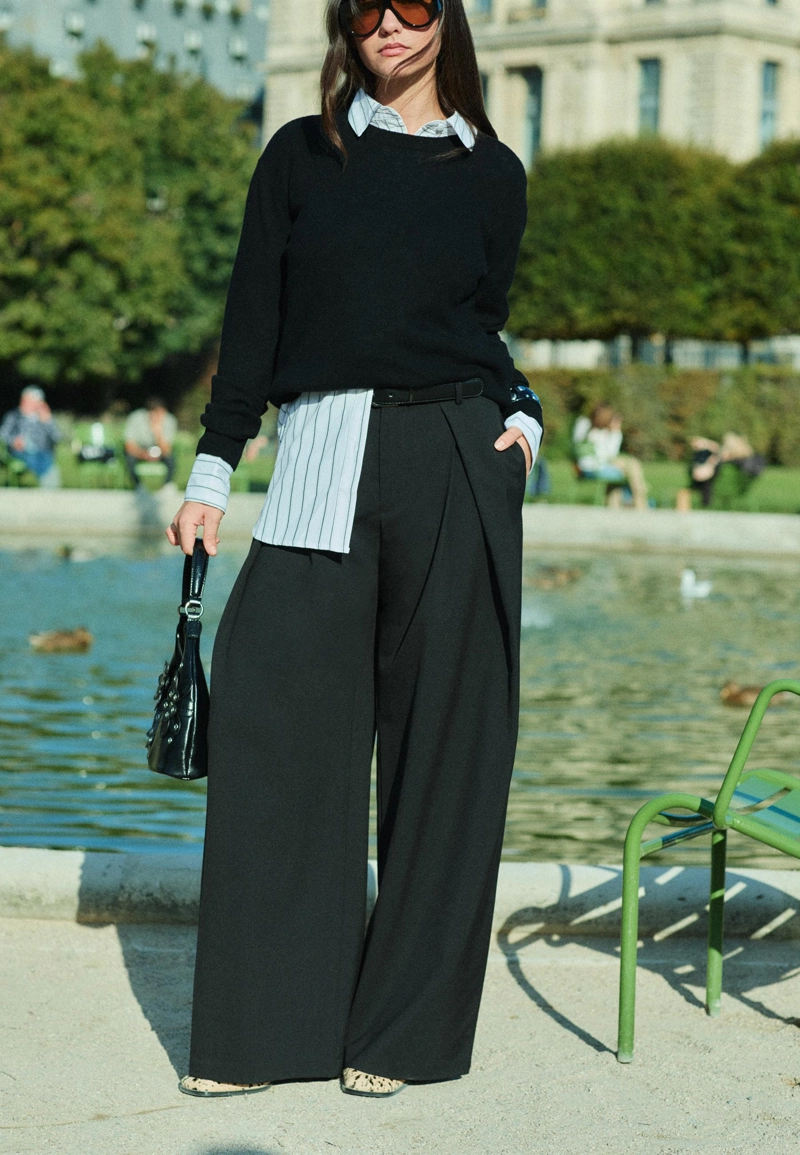 Брюки с большими защипами и ремнем