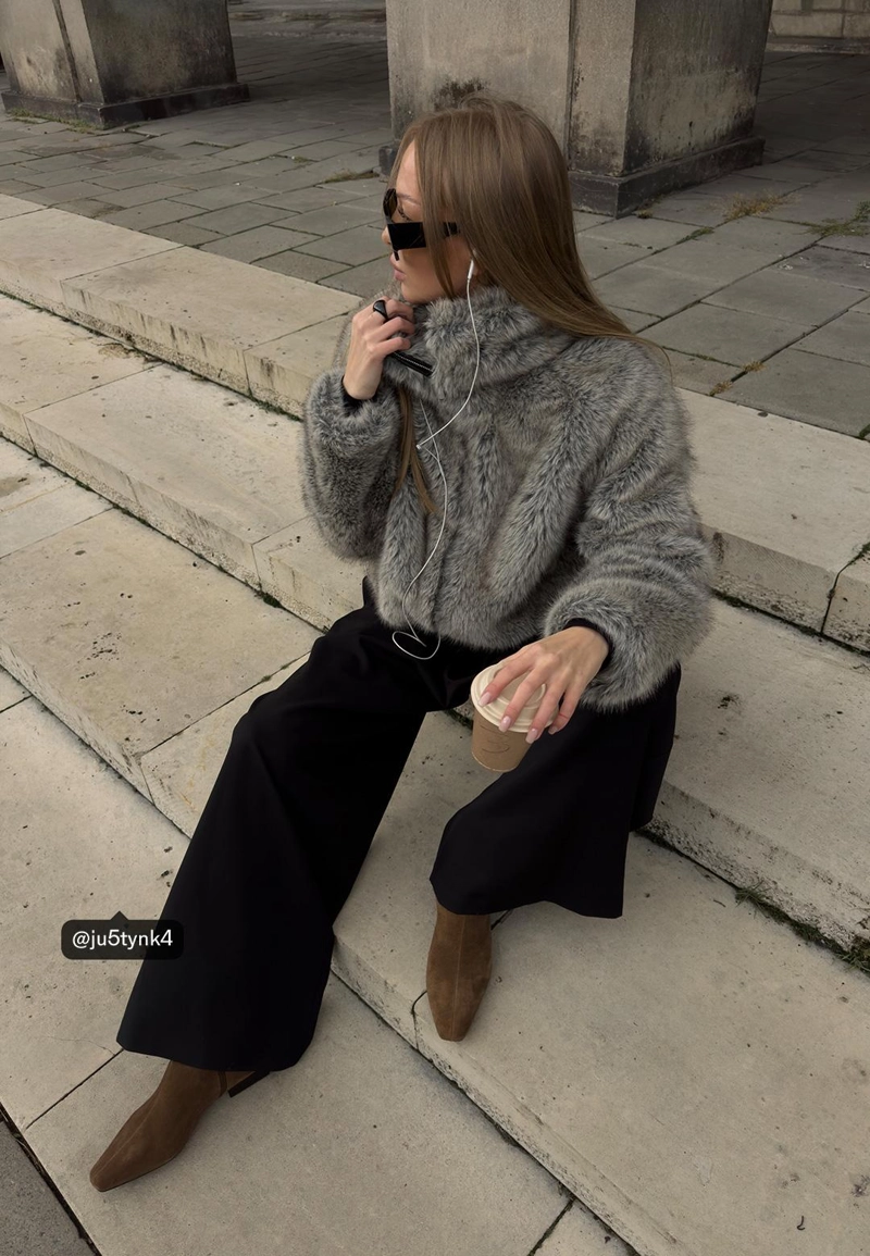 Брюки с большими защипами и ремнем