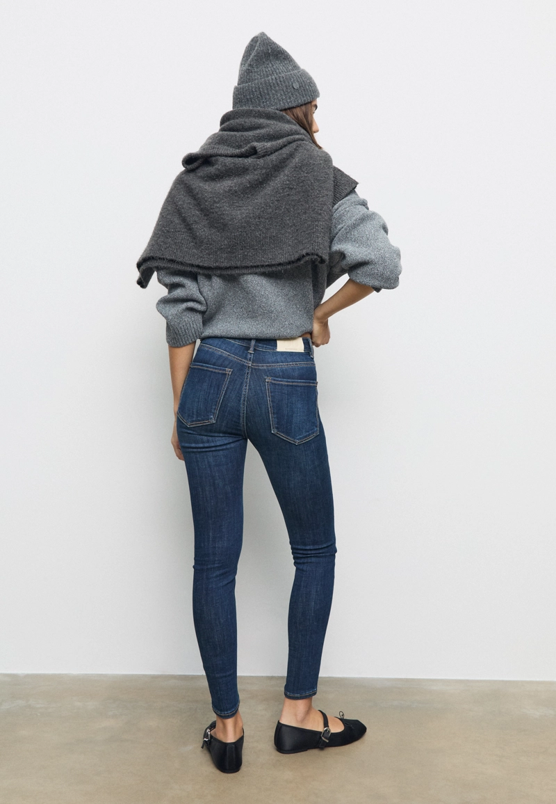 Джинсы скинни D07 с классической посадкой