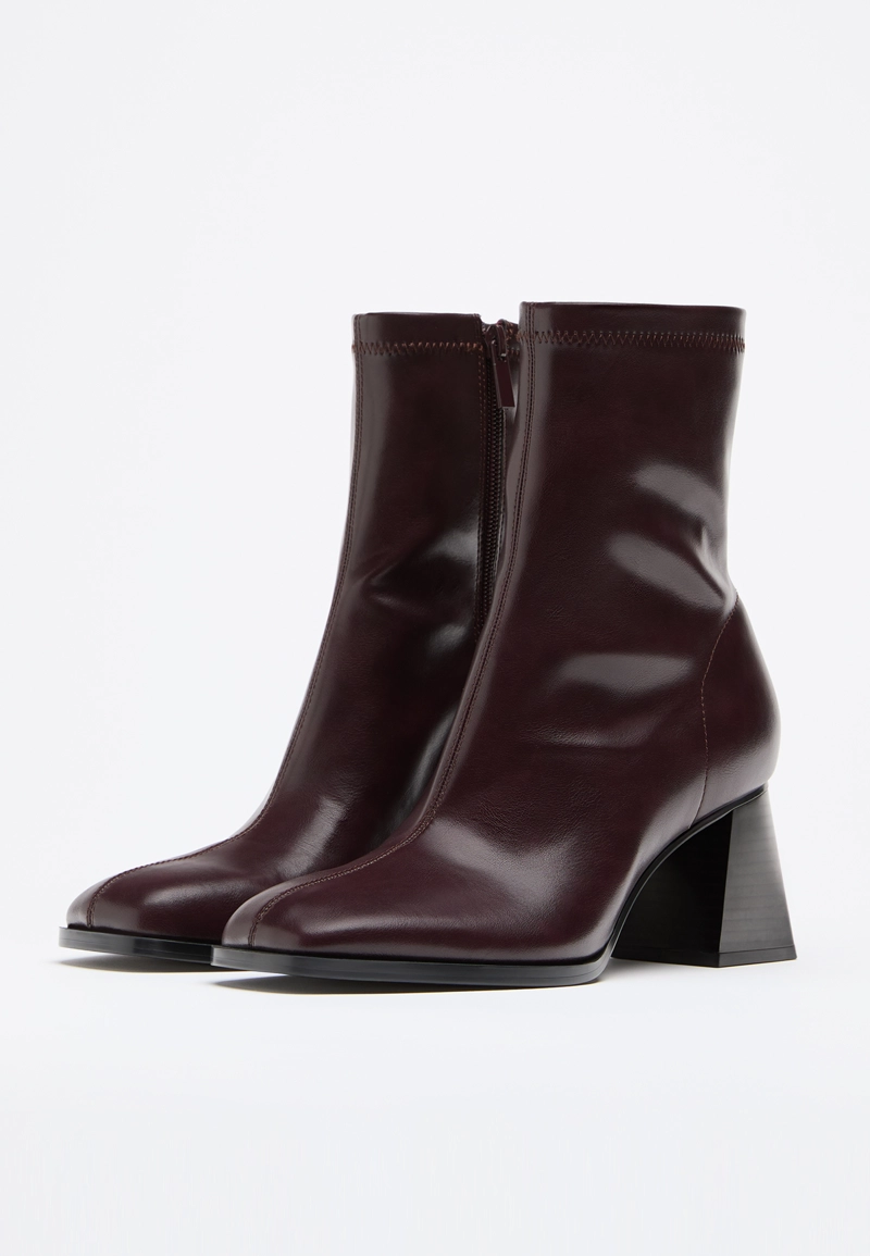 Ботильоны на широком каблуке