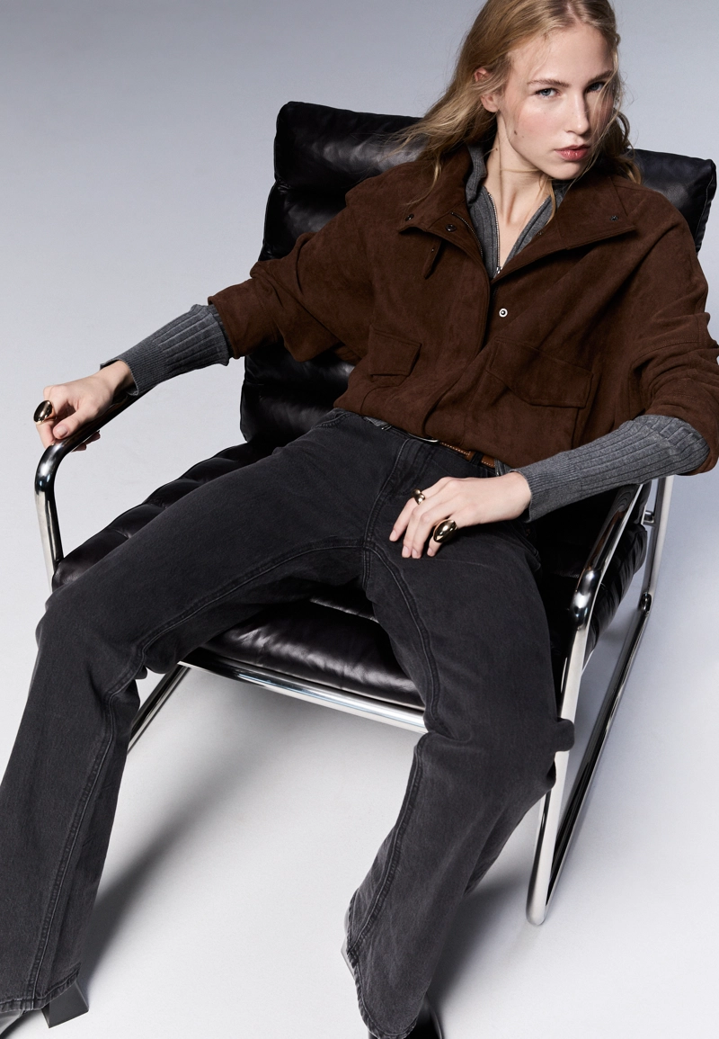 Джинсы D68 фасона bootcut с поясом