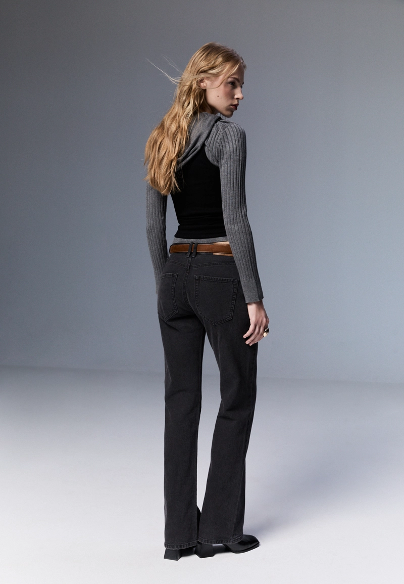 Джинсы D68 фасона bootcut с поясом