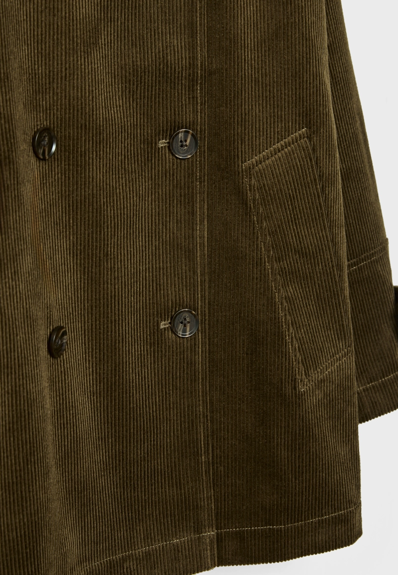 Пальто стандартного кроя из вельвета