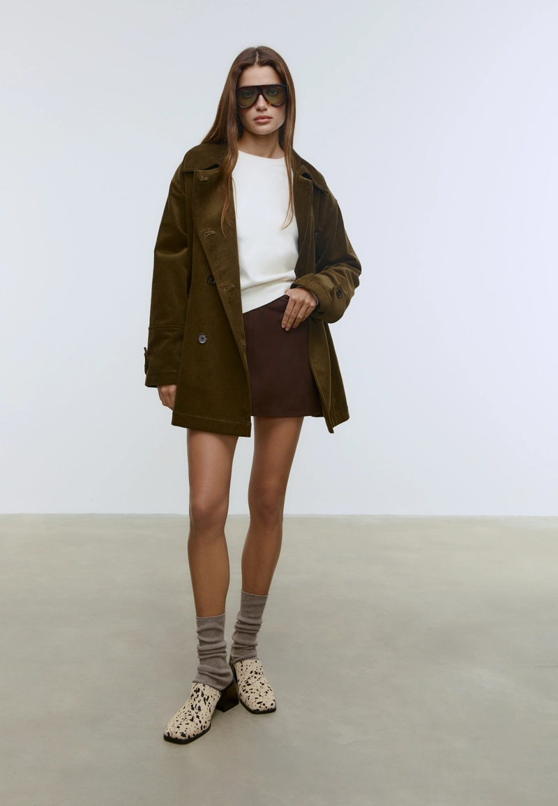 Пальто стандартного кроя из вельвета