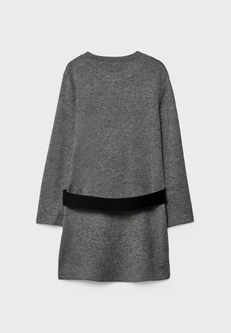 Короткое трикотажное платье с поясом