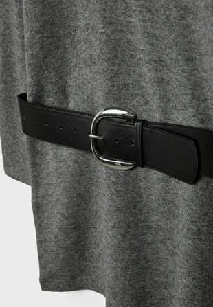 Короткое трикотажное платье с поясом- Заказать в России