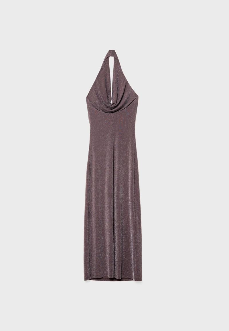 Платье миди с горловиной халтер и металлическим блеском