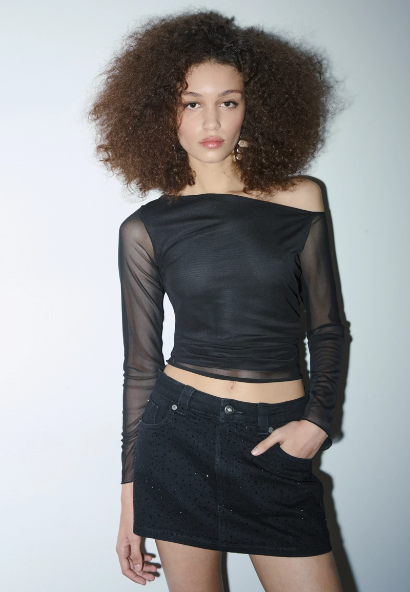 D62 Джинсовая юбка-шорты с блестками