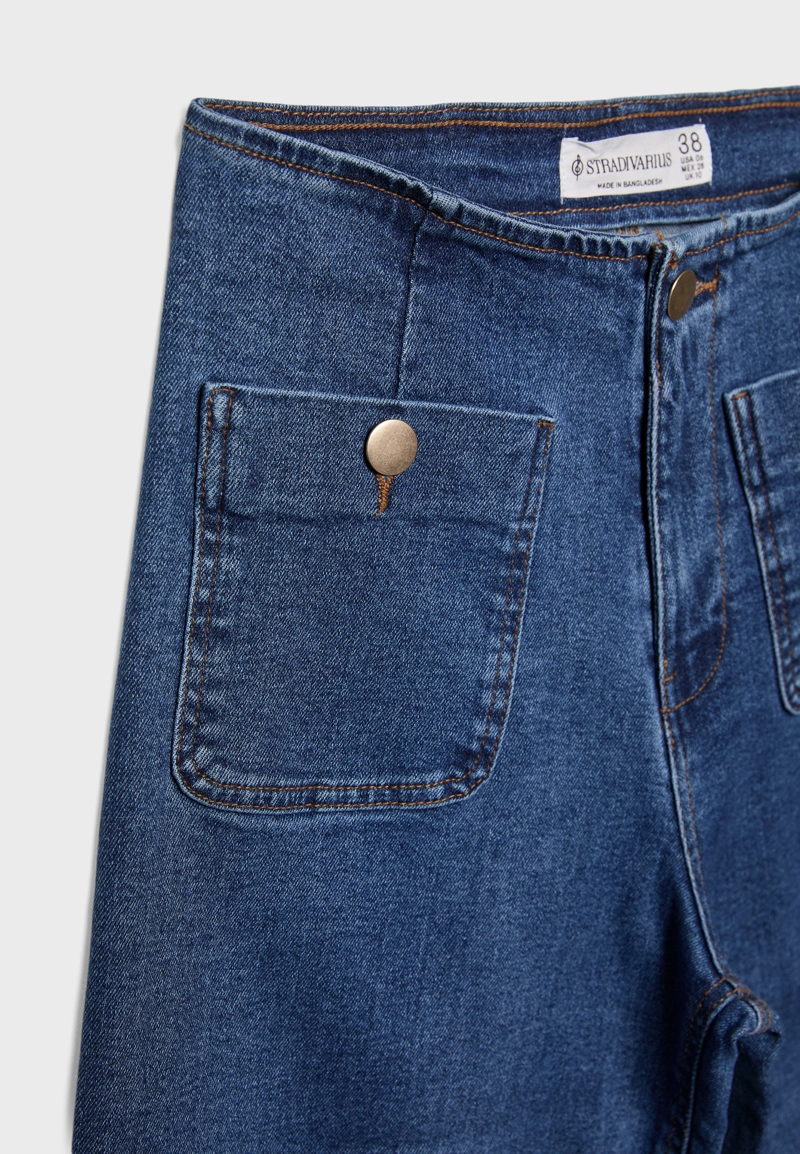 Джинсы D77 в минималистичном стиле с карманами