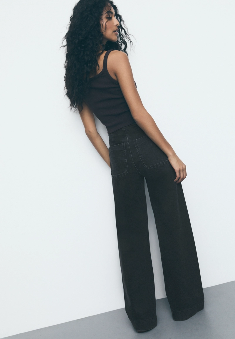 Джинсы D77 в минималистичном стиле с карманами