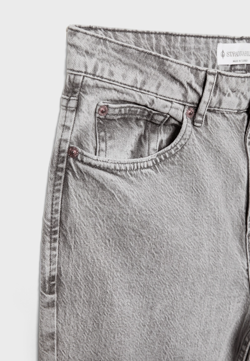 Джинсы прямого кроя D98 с эффектом винтажа