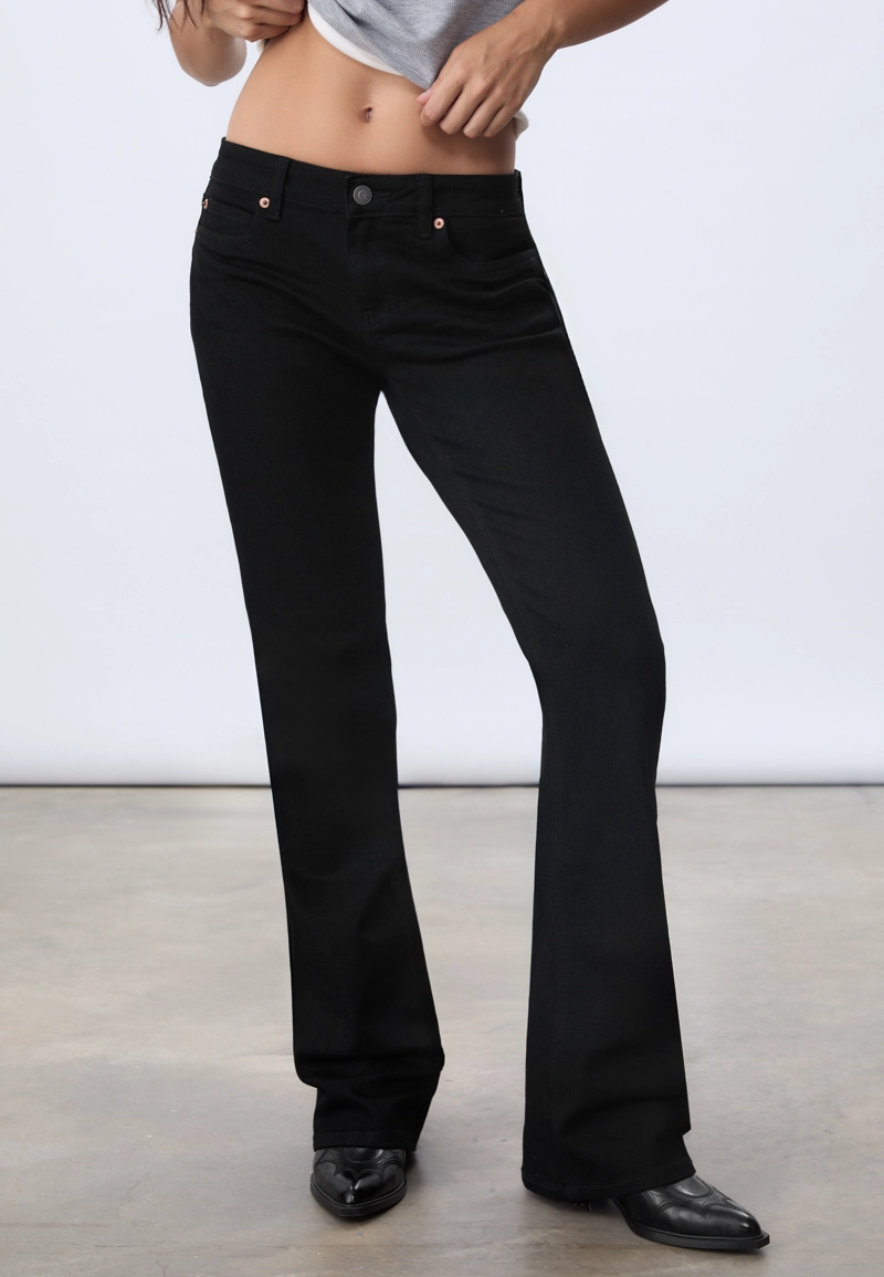 Джинсы D67 зауженные bootcut