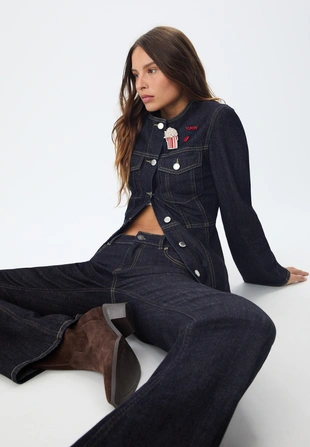 Приталенная джинсовая куртка- Заказать в России