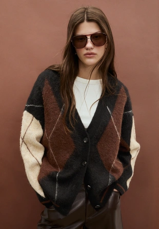 Трикотажный жакет с ромбами- Заказать в России