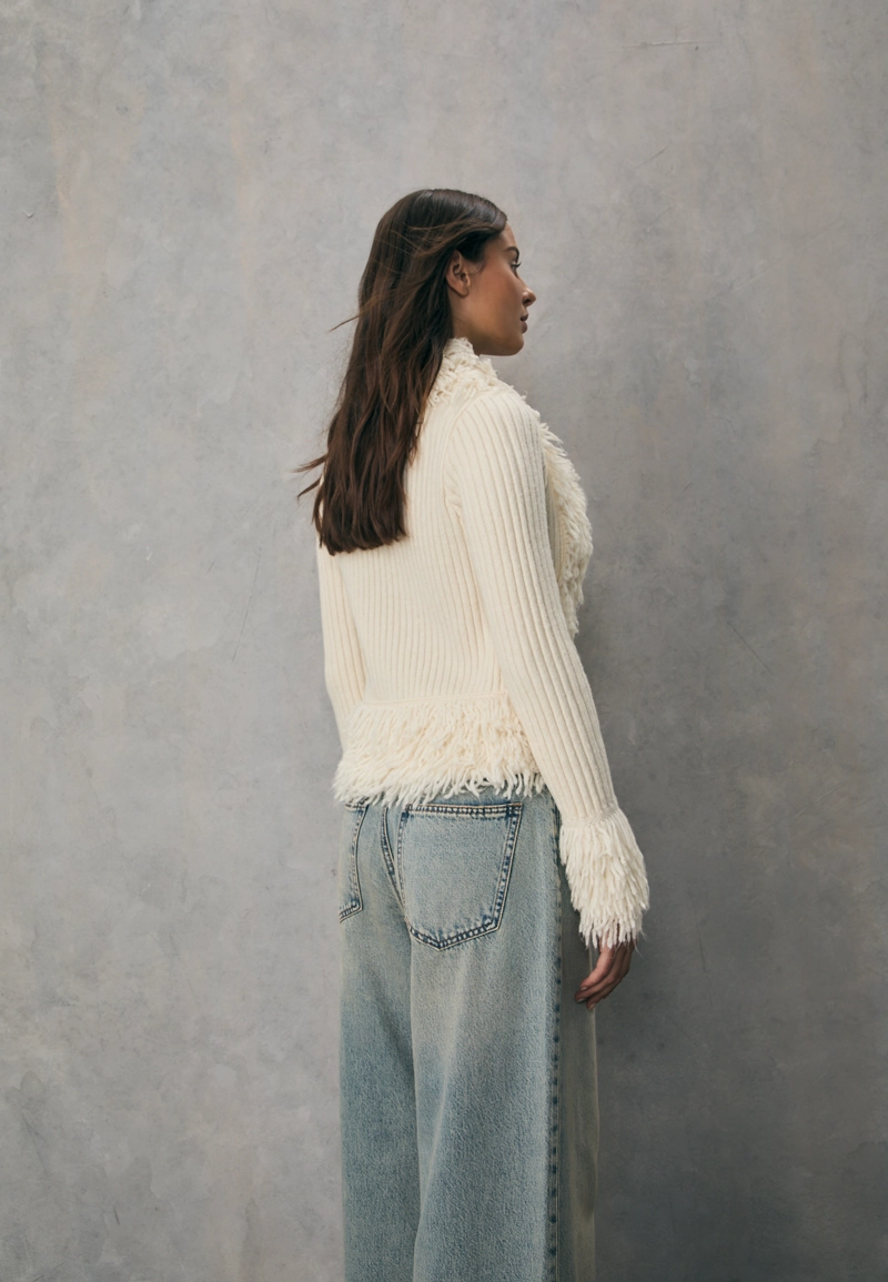 Вязаный жакет с искусственным мехом и завязками