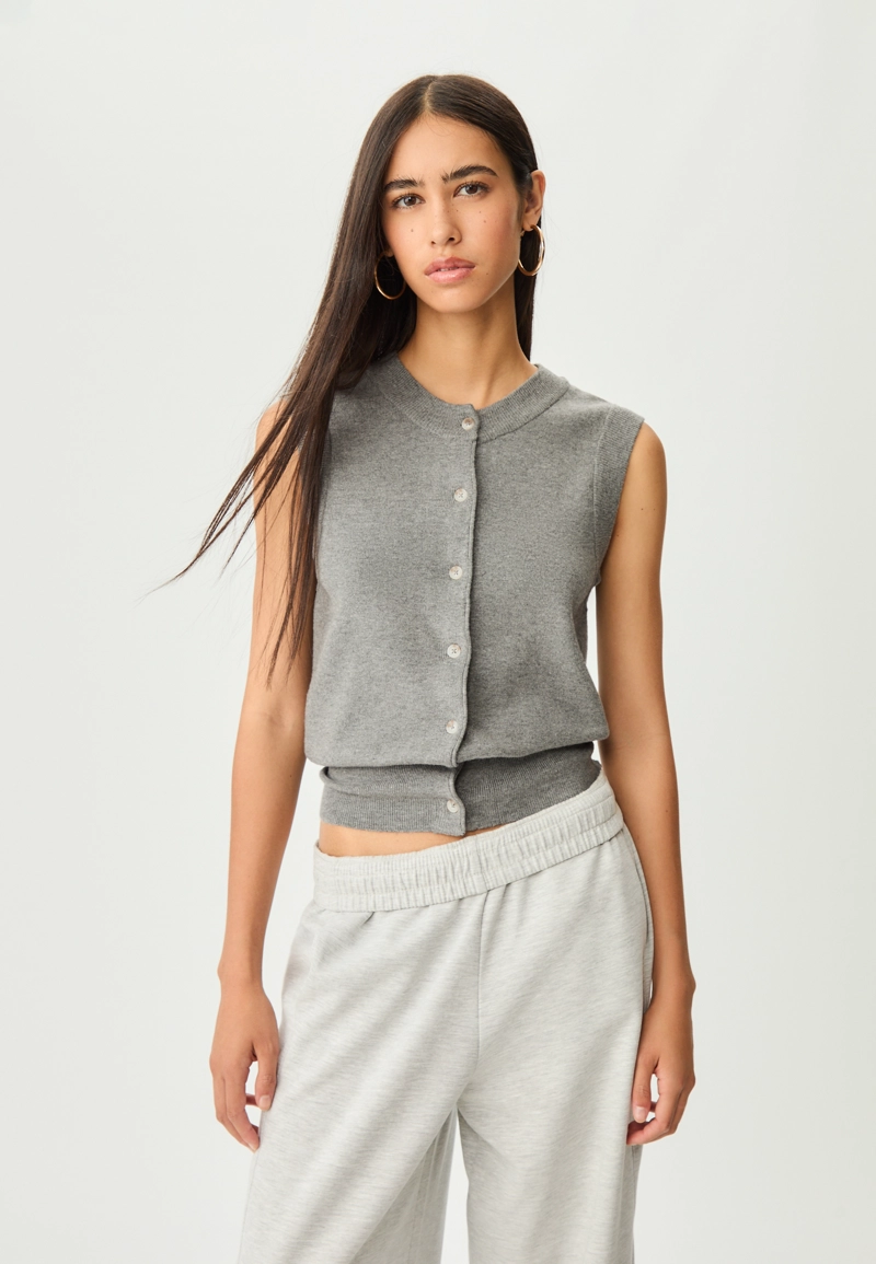 Трикотажный жилет на пуговицах