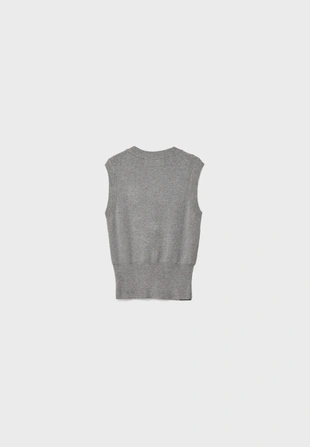 Трикотажный жилет на пуговицах- Заказать в России