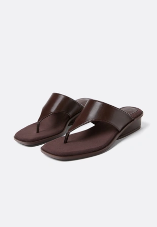 Сандалии на танкетке- Заказать в России