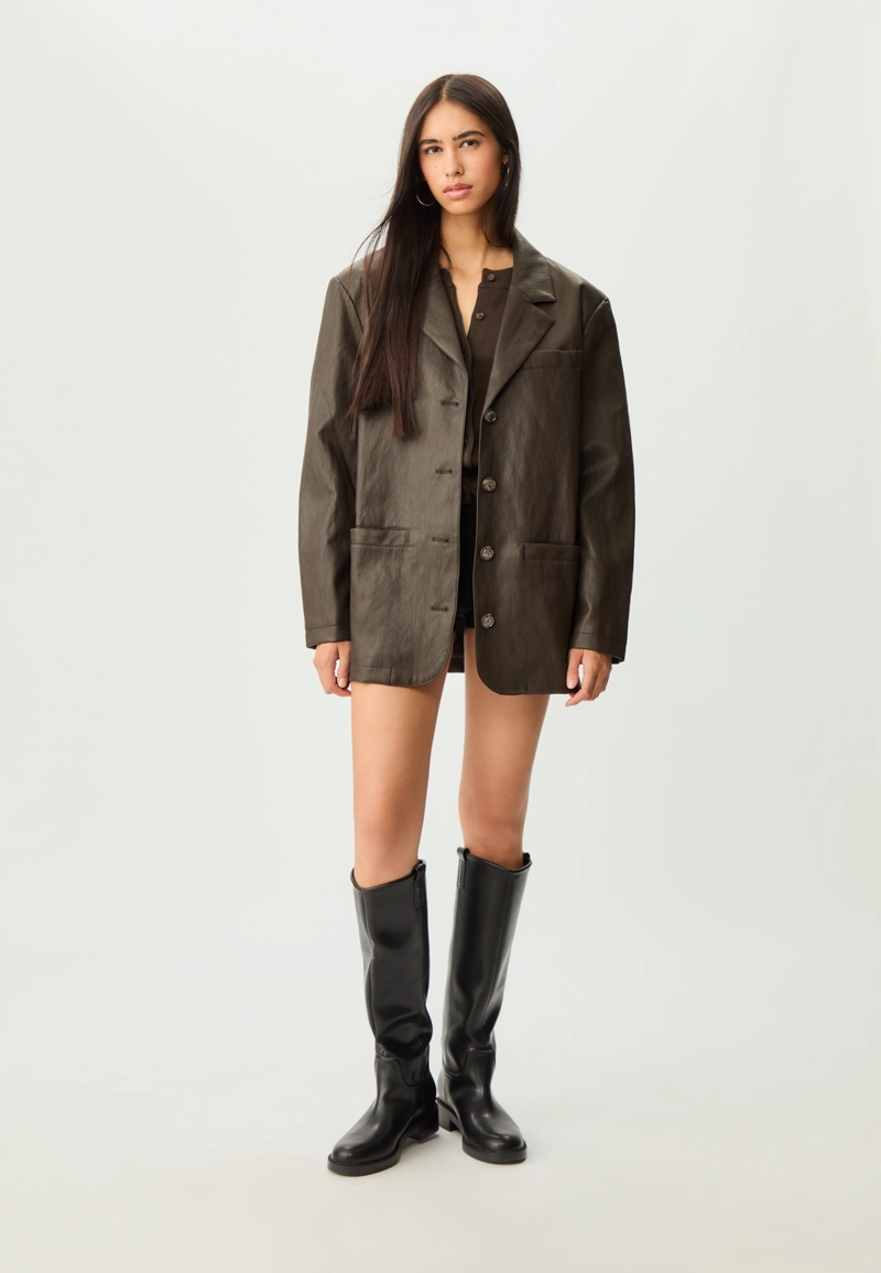 Пиджак оверсайз из искусственной кожи