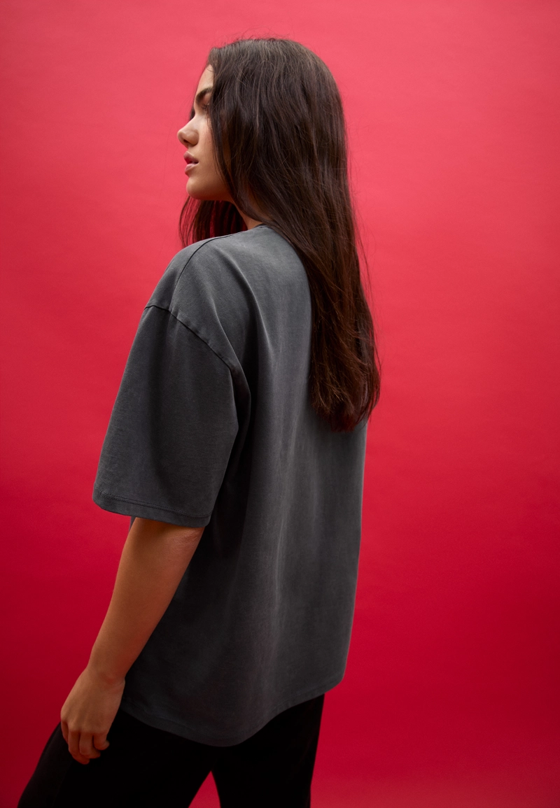 Футболка оверсайз Дерри с эффектом потертости