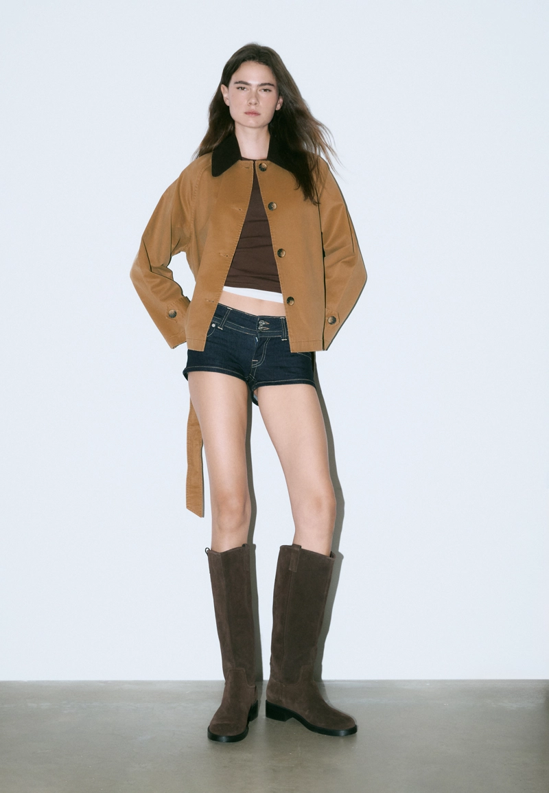 Укороченный тренч с вощеным покрытием и поясом