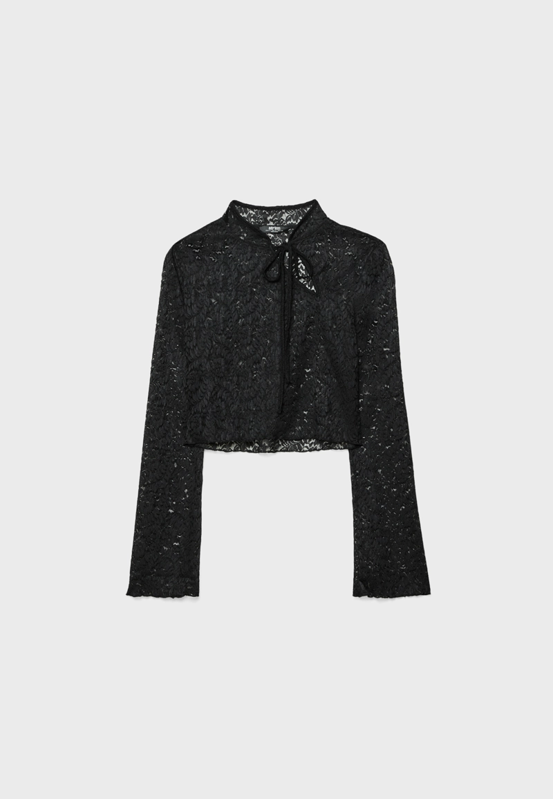 Укороченная кружевная футболка