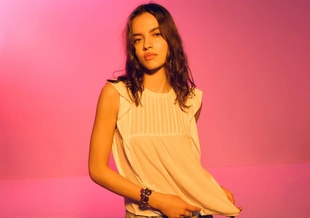 Блузка из струящейся ткани с воланами- Заказать в России