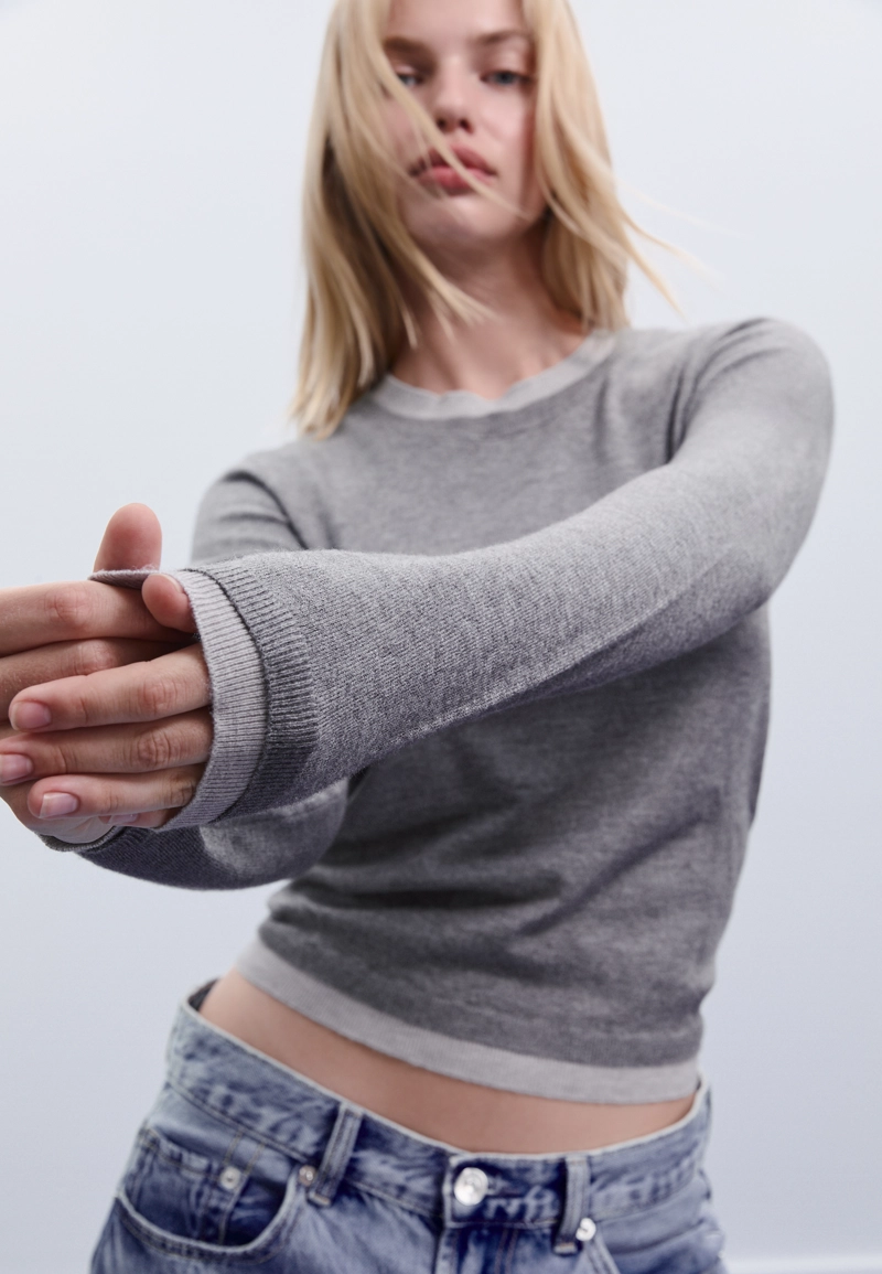 Джемпер трикотажный с ярким контрастом