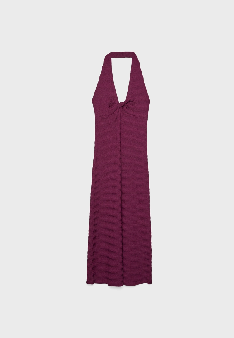 Текстурное платье миди с горловиной халтер