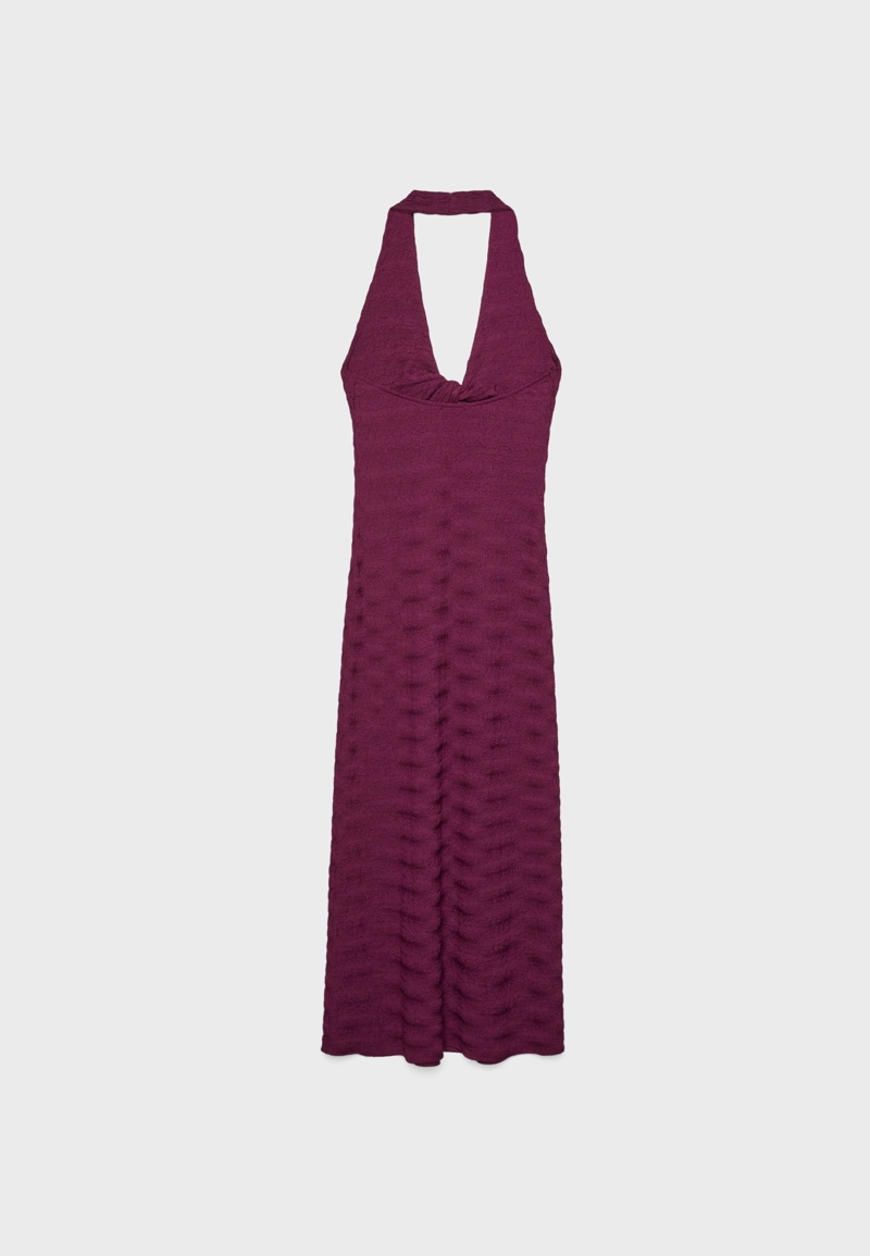 Текстурное платье миди с горловиной халтер